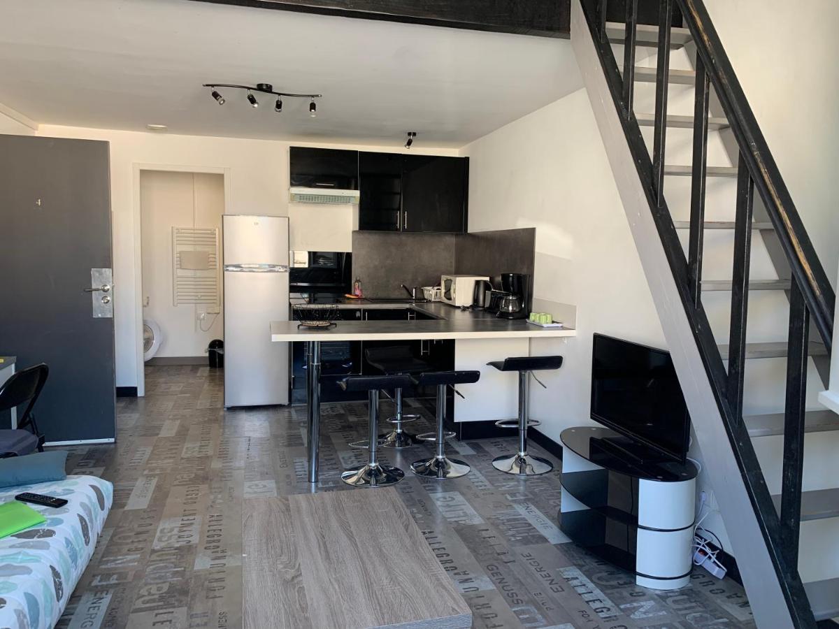 Appartement Tout Confort En Mezzanine A 20Mn A Pied Du Centre-Ville Avec Tv Et Wifi لا روشيل المظهر الخارجي الصورة