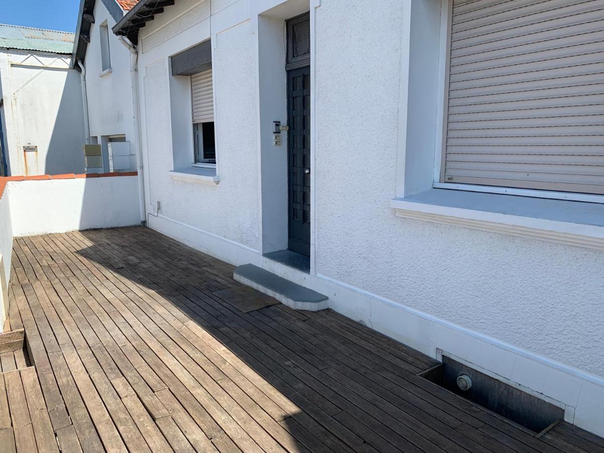Appartement Tout Confort En Mezzanine A 20Mn A Pied Du Centre-Ville Avec Tv Et Wifi لا روشيل المظهر الخارجي الصورة